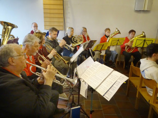 Der Posaunenchor beim Filmgottesdienst 2025