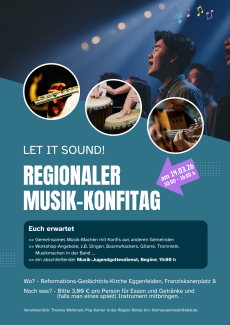 Sänger, Querflöte, Trommeln und Gitarre beim Musizieren